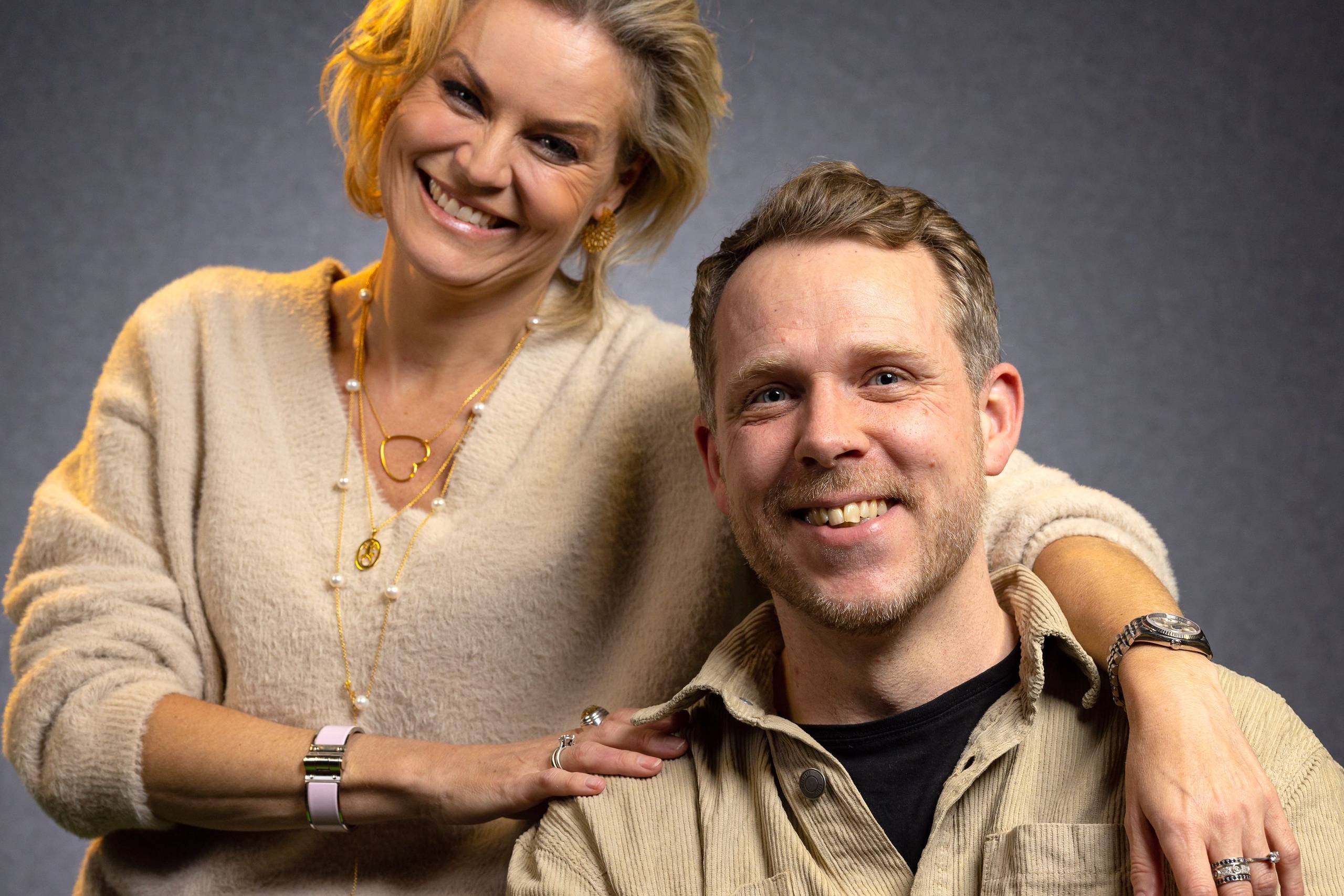 Cecilie Hother og David Mandel er værter på P4's nye lørdagsprogram "Det store talkshow".